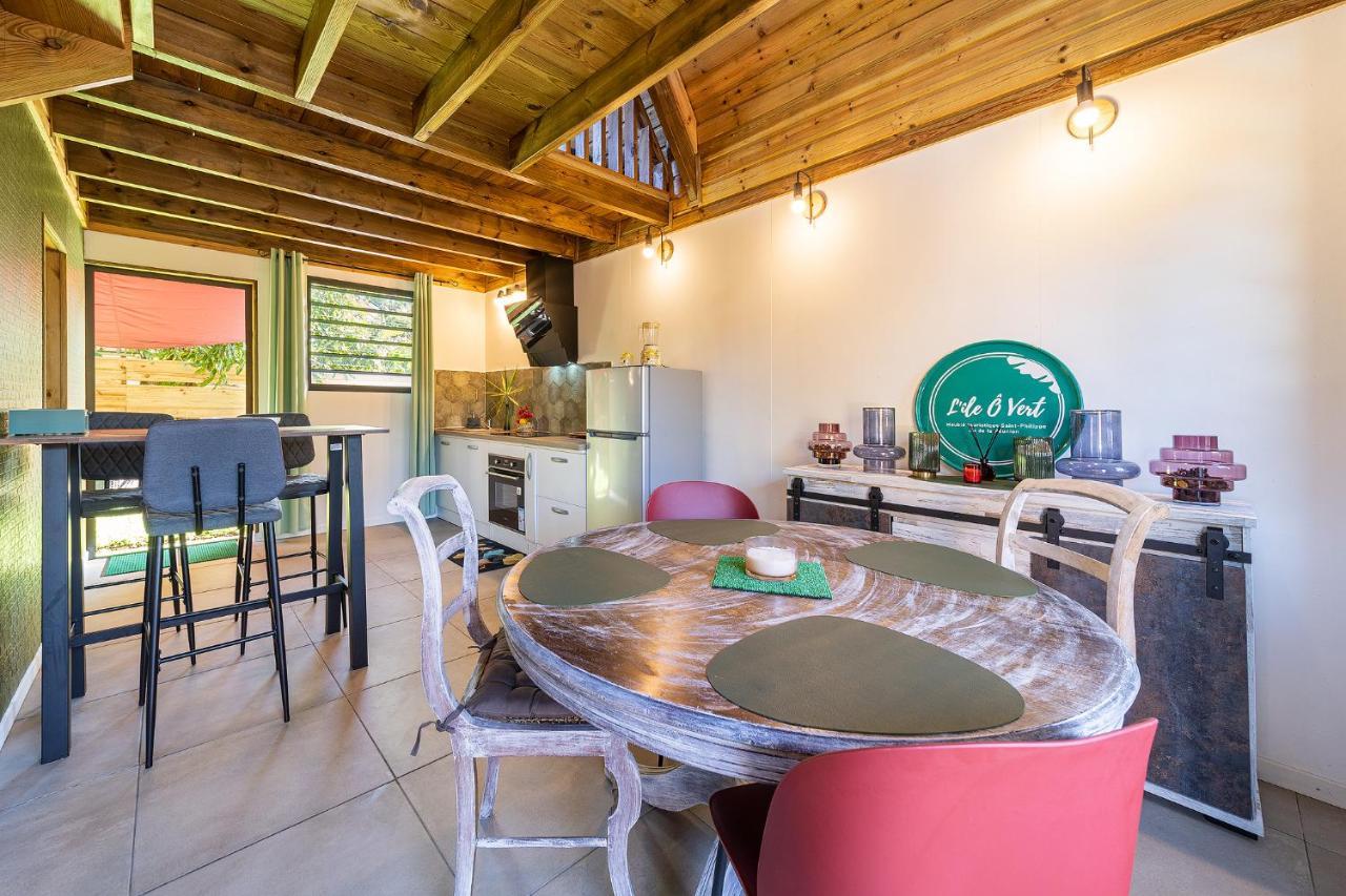 Charmant Chalet Avec Jacuzzi, L'Ile O Vert Saint-Philippe Exterior photo
