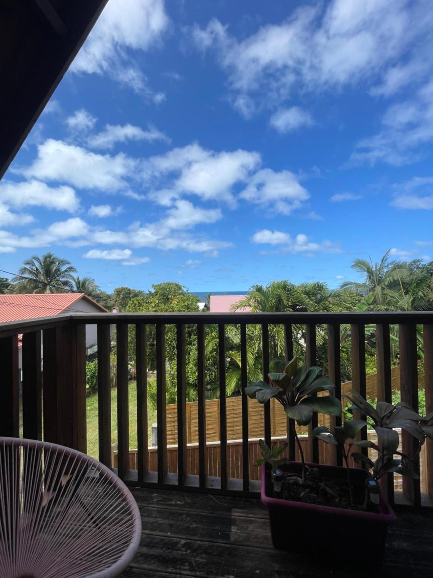 Charmant Chalet Avec Jacuzzi, L'Ile O Vert Saint-Philippe Exterior photo